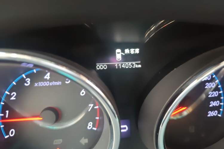 Used Toyota Reiz 2012 2.5V Fengdu Elite Stylish Edition Odometer Close Up