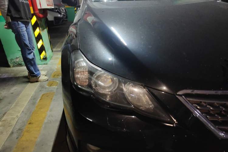 Used Toyota Reiz 2012 2.5V Fengdu Elite Stylish Edition Right Front Headlight