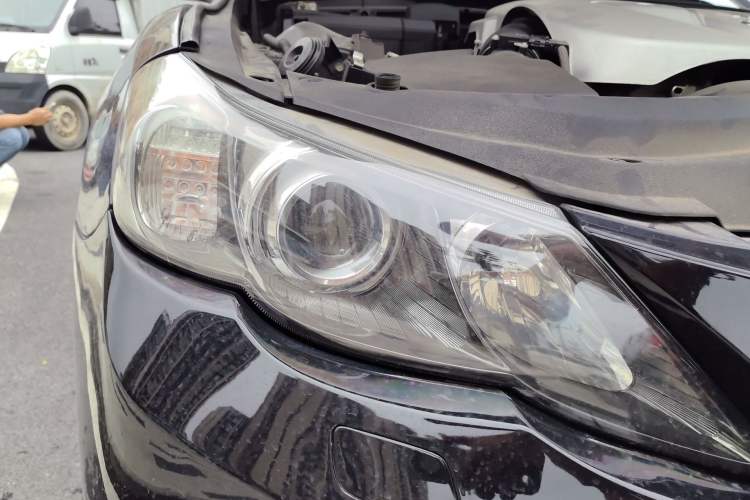 Used Toyota Reiz 2012 2.5V Fengdu Elite Stylish Edition Right Front Headlight