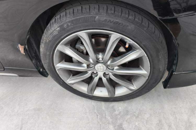 Used Toyota Reiz 2012 2.5V Fengdu Elite Stylish Edition Right Front Wheel Hub