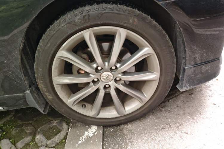 Used Toyota Reiz 2012 2.5V Fengdu Elite Stylish Edition Right Front Wheel Hub