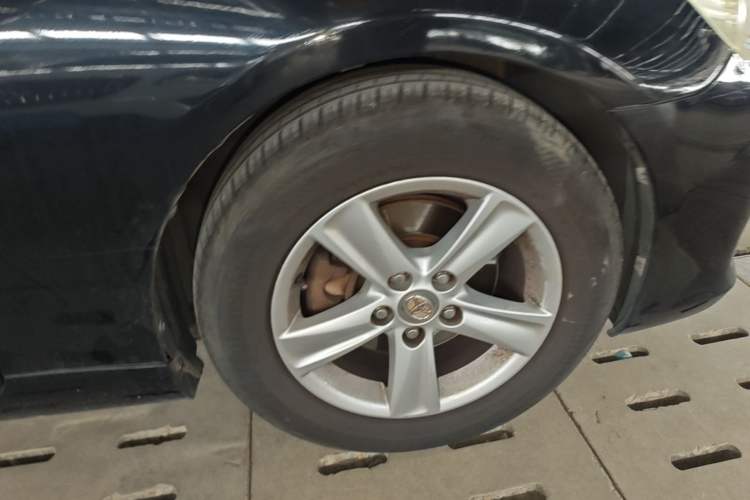 Used Toyota Reiz 2012 2.5V Fengdu Elite Stylish Edition Right Front Wheel Hub