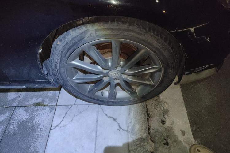 Used Toyota Reiz 2012 2.5V Fengdu Elite Stylish Edition Right Front Wheel Hub