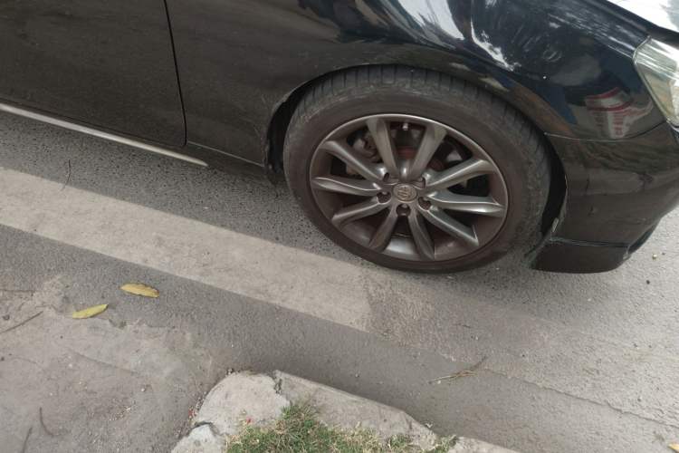 Used Toyota Reiz 2012 2.5V Fengdu Elite Stylish Edition Right Front Wheel Hub