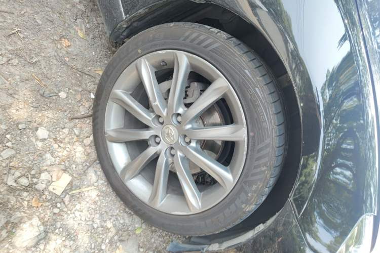 Used Toyota Reiz 2012 2.5V Fengdu Elite Stylish Edition Right Front Wheel Hub