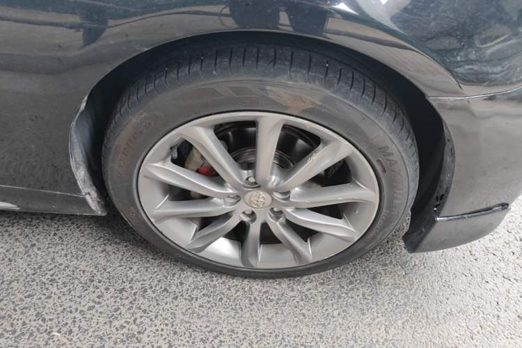 Used Toyota Reiz 2012 2.5V Fengdu Elite Stylish Edition Right Front Wheel Hub