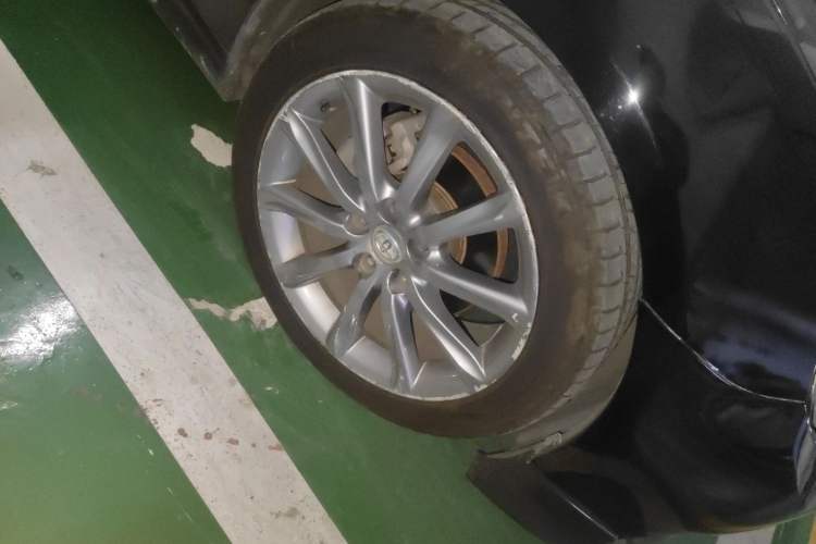 Used Toyota Reiz 2012 2.5V Fengdu Elite Stylish Edition Right Front Wheel Hub