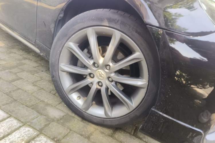 Used Toyota Reiz 2012 2.5V Fengdu Elite Stylish Edition Right Front Wheel Hub
