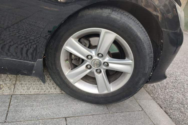 Used Toyota Reiz 2012 2.5V Fengdu Elite Stylish Edition Right Front Wheel Hub