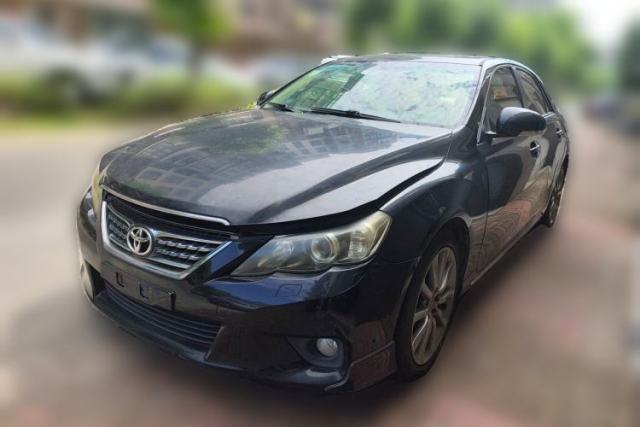 Ojetý Toyota Reiz 2012 2.5V Fengdu Elite Stylish Edition