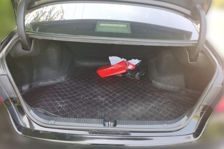 Used Toyota Reiz 2012 2.5V Fengdu Elite Stylish Edition Trunk