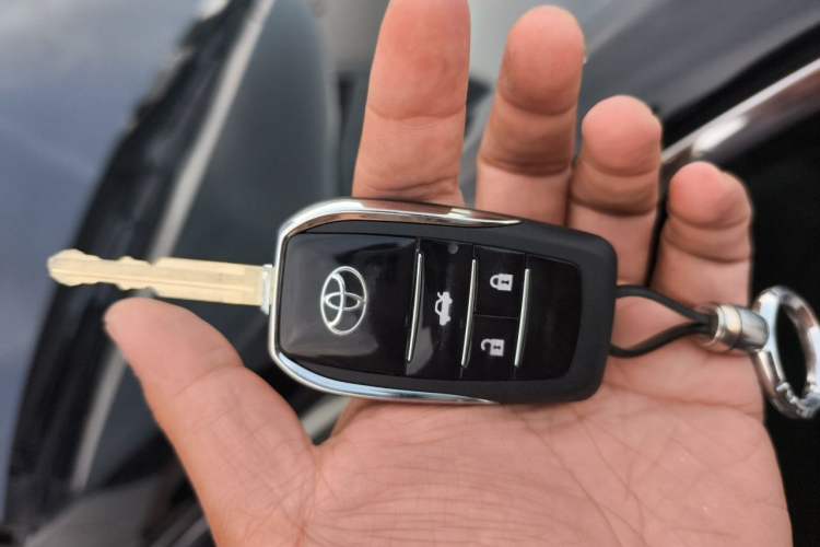 Used Toyota Reiz 2012 2.5V Fengdu Elite Stylish Edition Vehicle Key