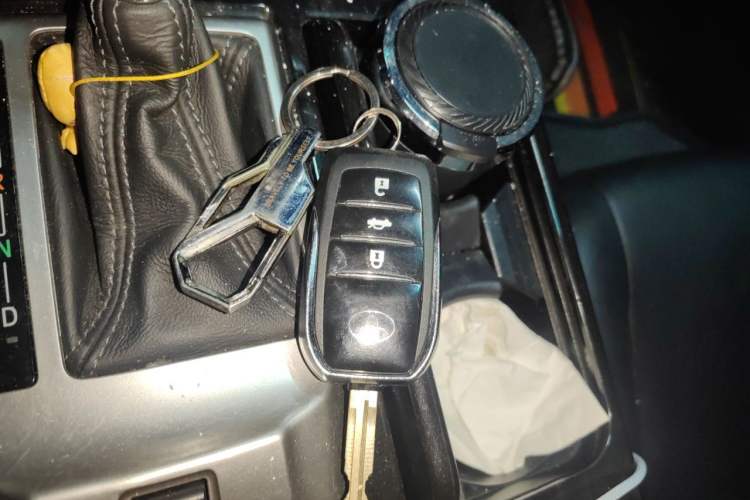 Used Toyota Reiz 2012 2.5V Fengdu Elite Stylish Edition Vehicle Key