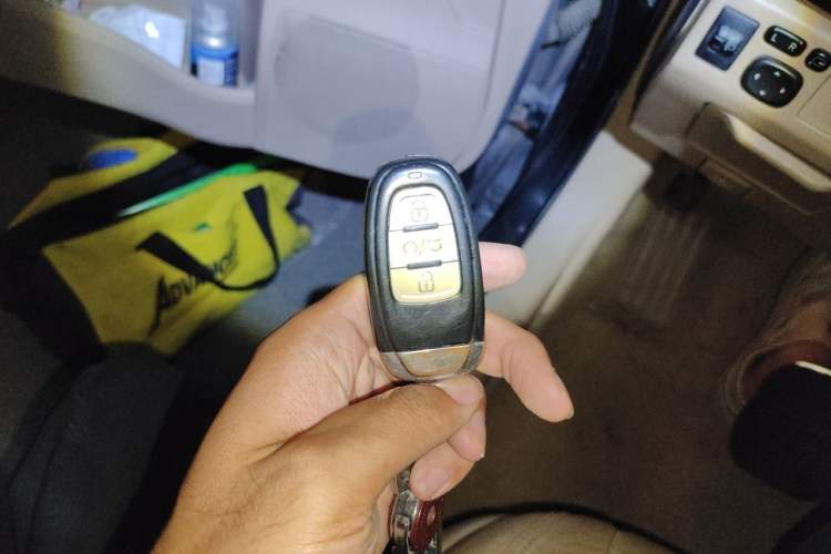 Used Toyota Reiz 2012 2.5V Fengdu Elite Stylish Edition Vehicle Key
