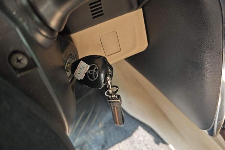 Used Toyota Reiz 2012 2.5V Fengdu Elite Stylish Edition Vehicle Key