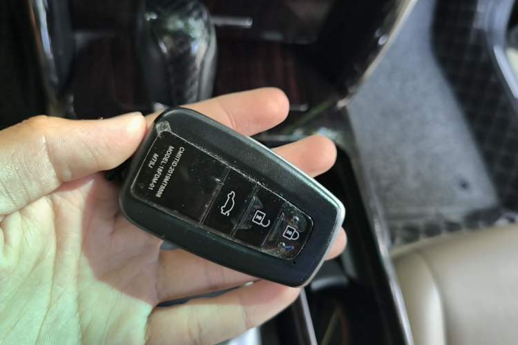 Used Toyota Reiz 2012 2.5V Fengdu Elite Stylish Edition Vehicle Key