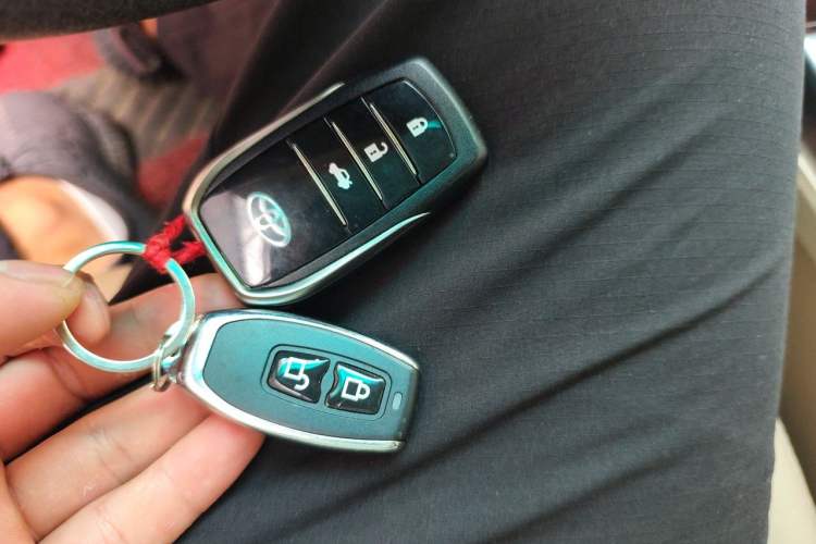 Used Toyota Reiz 2012 2.5V Fengdu Elite Stylish Edition Vehicle Key