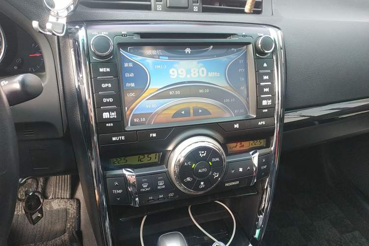 Used Toyota Reiz 2012 2.5V Fengdu Elite Stylish Edition Audio And AC Panel