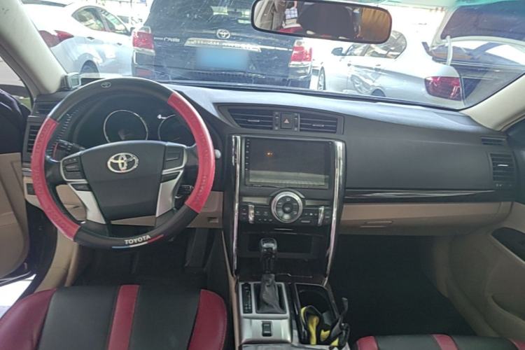 Used Toyota Reiz 2012 2.5V Fengdu Elite Stylish Edition Center Console
