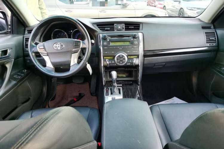 Used Toyota Reiz 2012 2.5V Fengdu Elite Stylish Edition Center Console