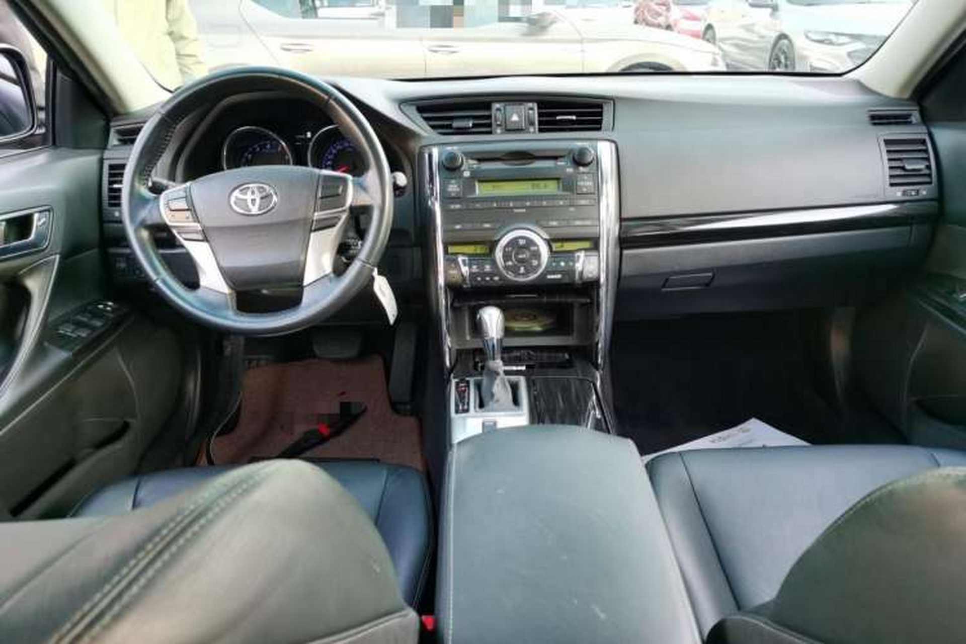 Used Toyota Reiz 2012 2.5V Fengdu Elite Stylish Edition Center Console