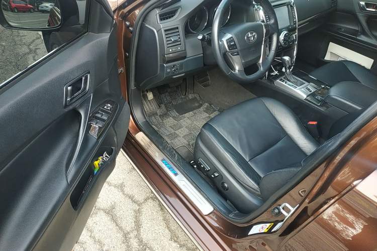 Used Toyota Reiz 2012 2.5V Fengdu Elite Stylish Edition Driver Seat