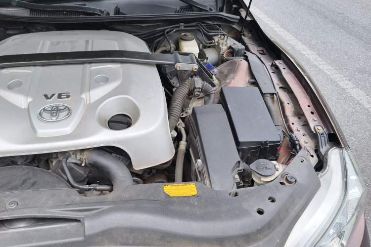 Used Toyota Reiz 2012 2.5V Fengdu Elite Stylish Edition Engine Bay Left