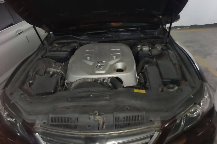 Used Toyota Reiz 2012 2.5V Fengdu Elite Stylish Edition Engine Bay