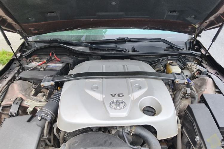 Used Toyota Reiz 2012 2.5V Fengdu Elite Stylish Edition Engine Bay
