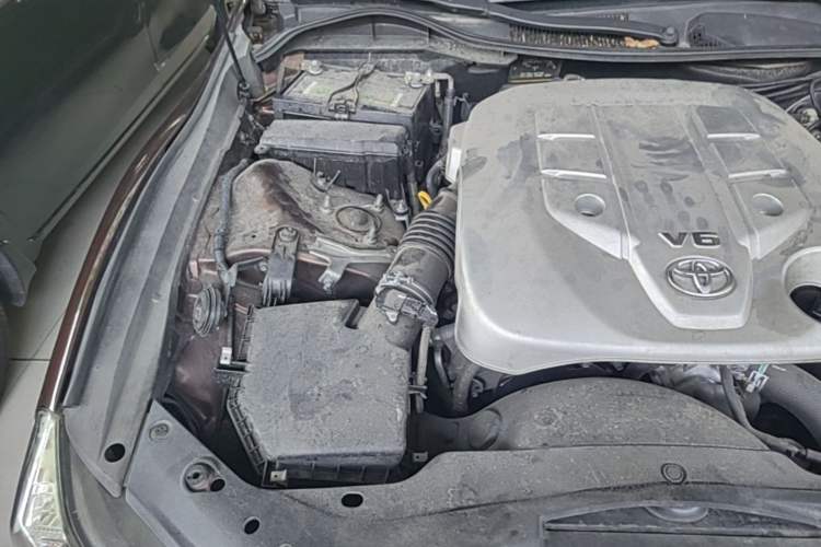 Used Toyota Reiz 2012 2.5V Fengdu Elite Stylish Edition Engine Bay Right