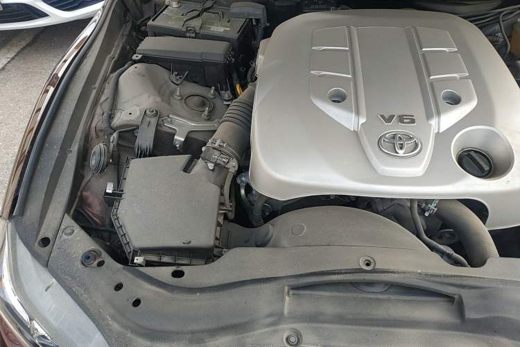 Used Toyota Reiz 2012 2.5V Fengdu Elite Stylish Edition Engine Bay Right