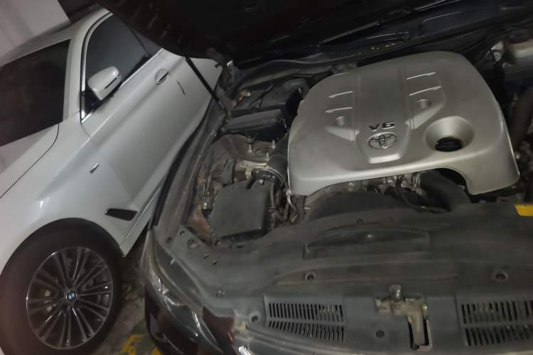 Used Toyota Reiz 2012 2.5V Fengdu Elite Stylish Edition Engine Bay Right