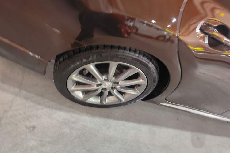 Used Toyota Reiz 2012 2.5V Fengdu Elite Stylish Edition Exterior 6