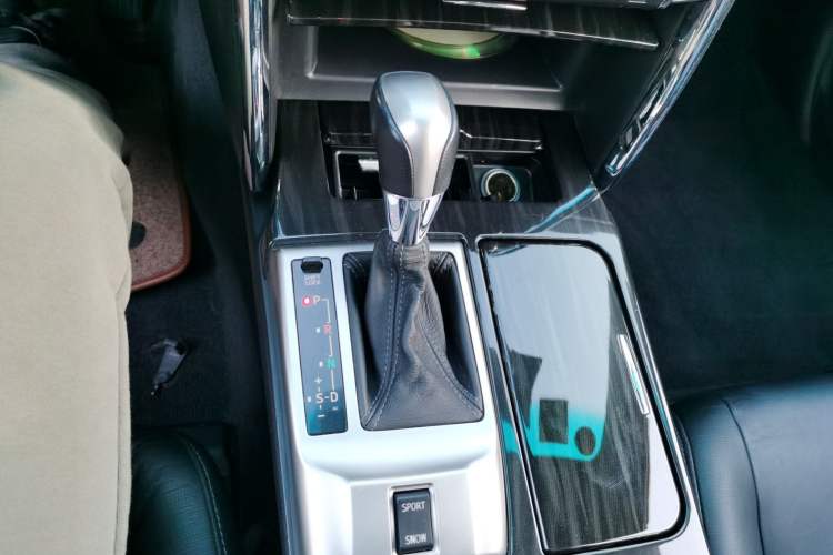 Used Toyota Reiz 2012 2.5V Fengdu Elite Stylish Edition Gear Lever