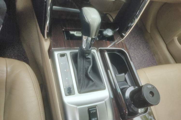 Used Toyota Reiz 2012 2.5V Fengdu Elite Stylish Edition Gear Lever
