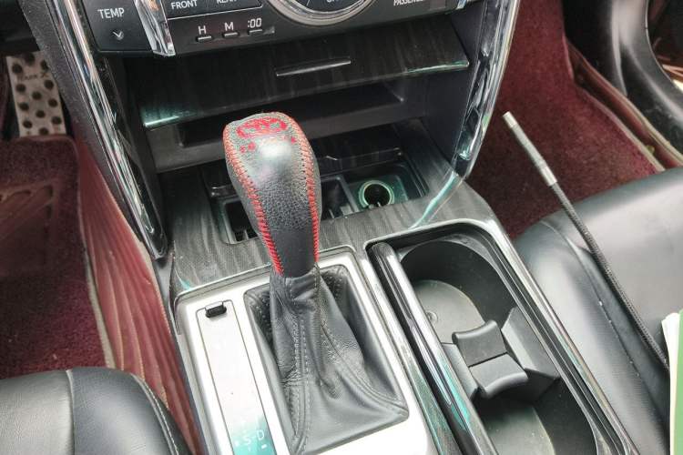Used Toyota Reiz 2012 2.5V Fengdu Elite Stylish Edition Gear Lever