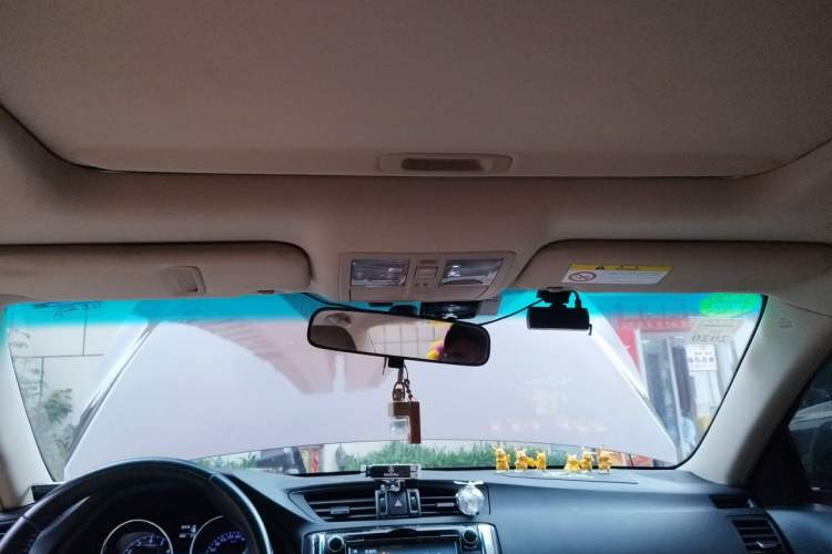 Used Toyota Reiz 2012 2.5V Fengdu Elite Stylish Edition Headliner