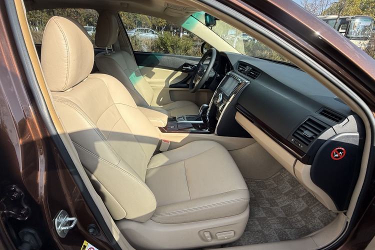 Used Toyota Reiz 2012 2.5V Fengdu Elite Stylish Edition Interior 3