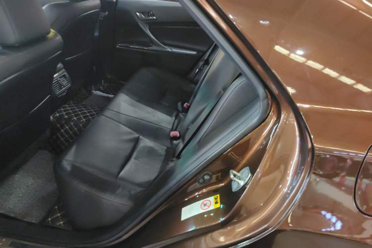 Used Toyota Reiz 2012 2.5V Fengdu Elite Stylish Edition Interior 4
