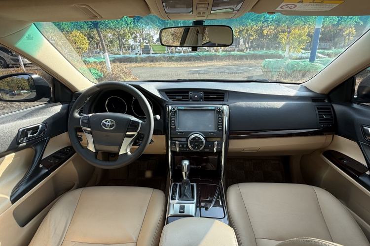 Used Toyota Reiz 2012 2.5V Fengdu Elite Stylish Edition Interior 5