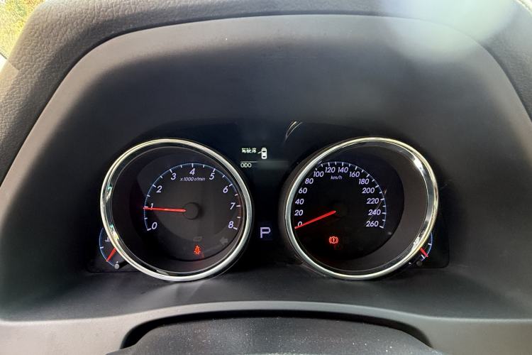 Used Toyota Reiz 2012 2.5V Fengdu Elite Stylish Edition Interior 8