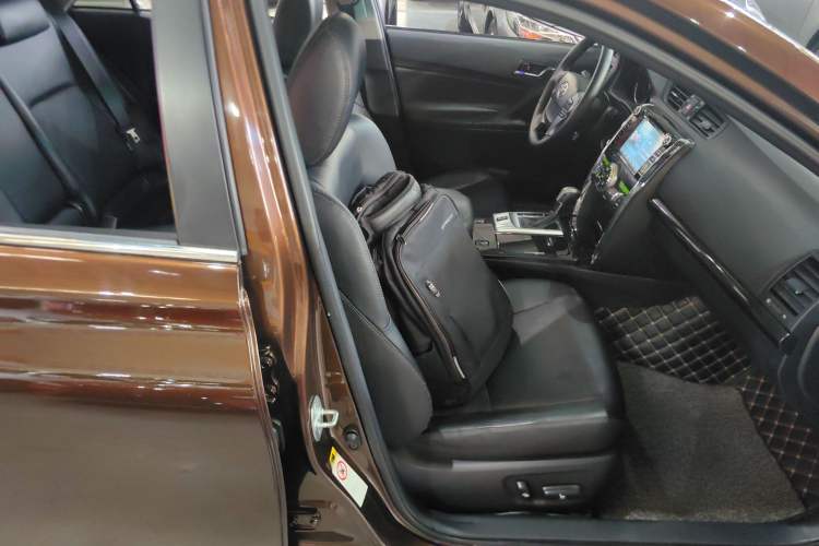 Used Toyota Reiz 2012 2.5V Fengdu Elite Stylish Edition Right Front Seat