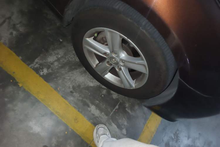 Used Toyota Reiz 2012 2.5V Fengdu Elite Stylish Edition Right Front Wheel Hub