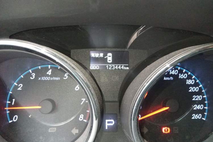 Used Toyota Reiz 2012 2.5V Fengdu Elite Stylish Edition Odometer Close Up
