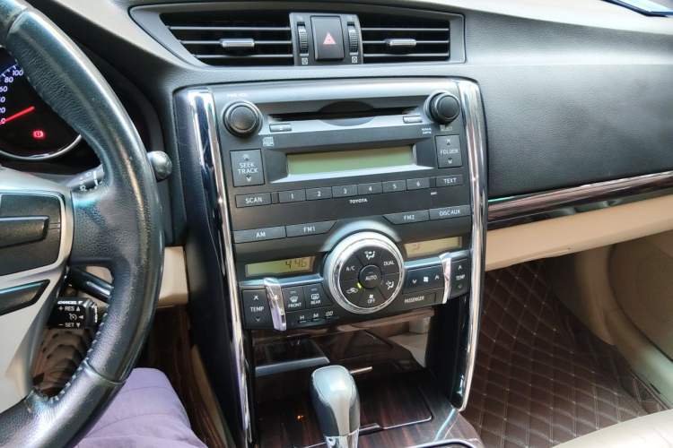 Used Toyota Reiz 2012 2.5V Fengdu Elite Stylish Edition Audio And AC Panel