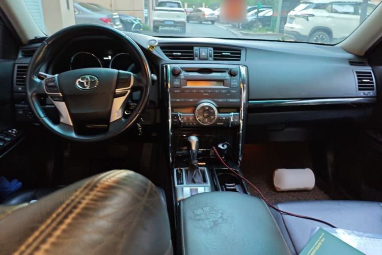 Used Toyota Reiz 2012 2.5V Fengdu Elite Stylish Edition Center Console