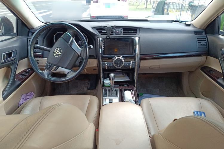 Used Toyota Reiz 2012 2.5V Fengdu Elite Stylish Edition Center Console
