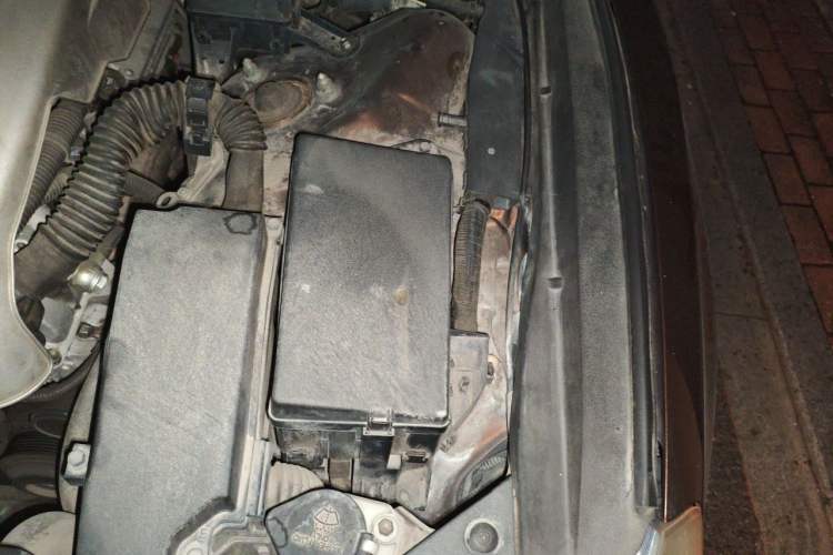 Used Toyota Reiz 2012 2.5V Fengdu Elite Stylish Edition Engine Bay Left