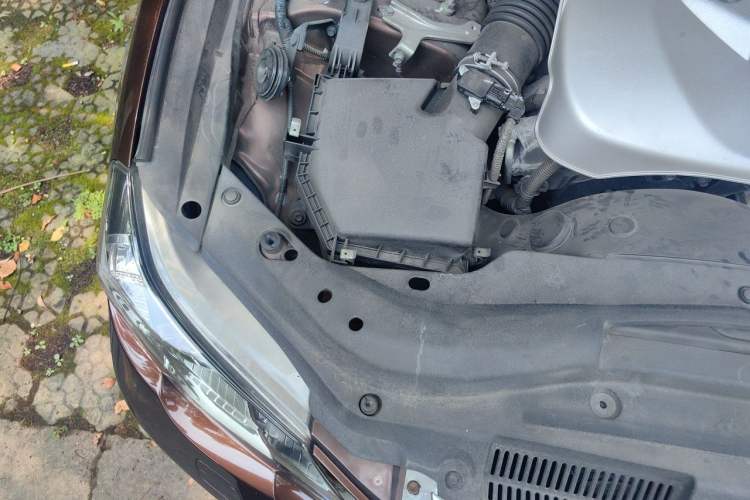 Used Toyota Reiz 2012 2.5V Fengdu Elite Stylish Edition Engine Bay Right