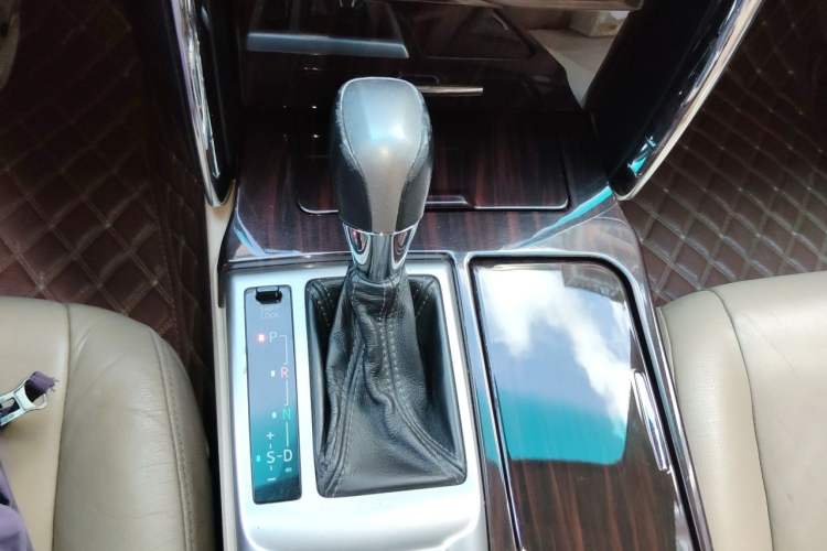 Used Toyota Reiz 2012 2.5V Fengdu Elite Stylish Edition Gear Lever